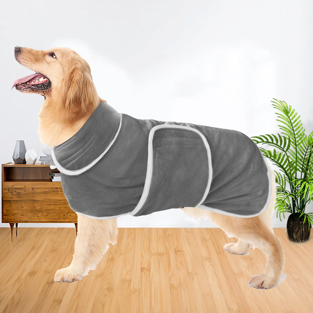 Super absorbent dog bathrobe towel outfit worn by a dog, showing sizes from XS to 3XL.