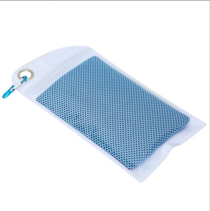 Mountaineering Cooling Towel in various colours, showcasing quick water absorption feature