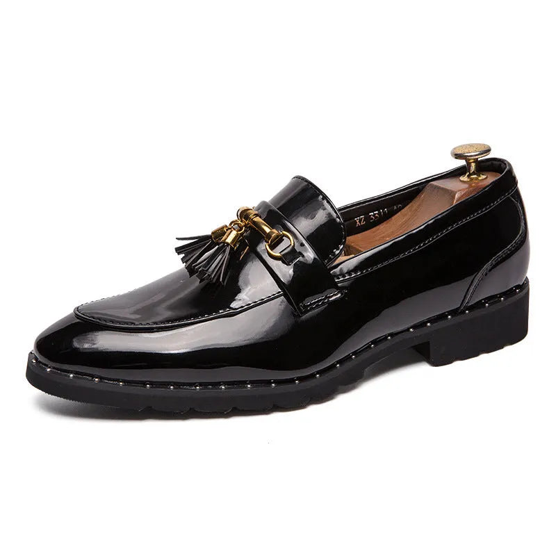 Men's British pointed leather shoes Korean style low top black PU with tassel and stitching details