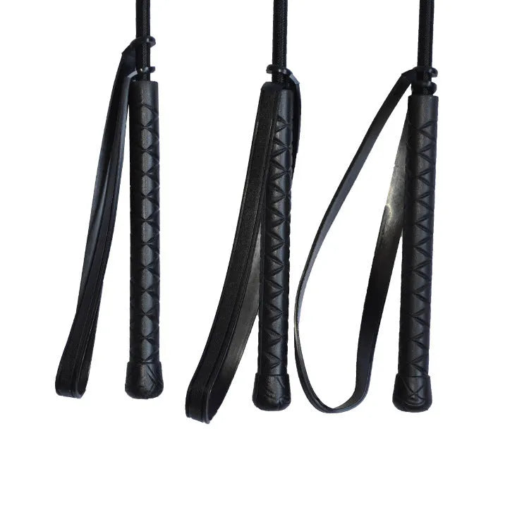 Short low carbon steel riding whip for obstacle training and rider use