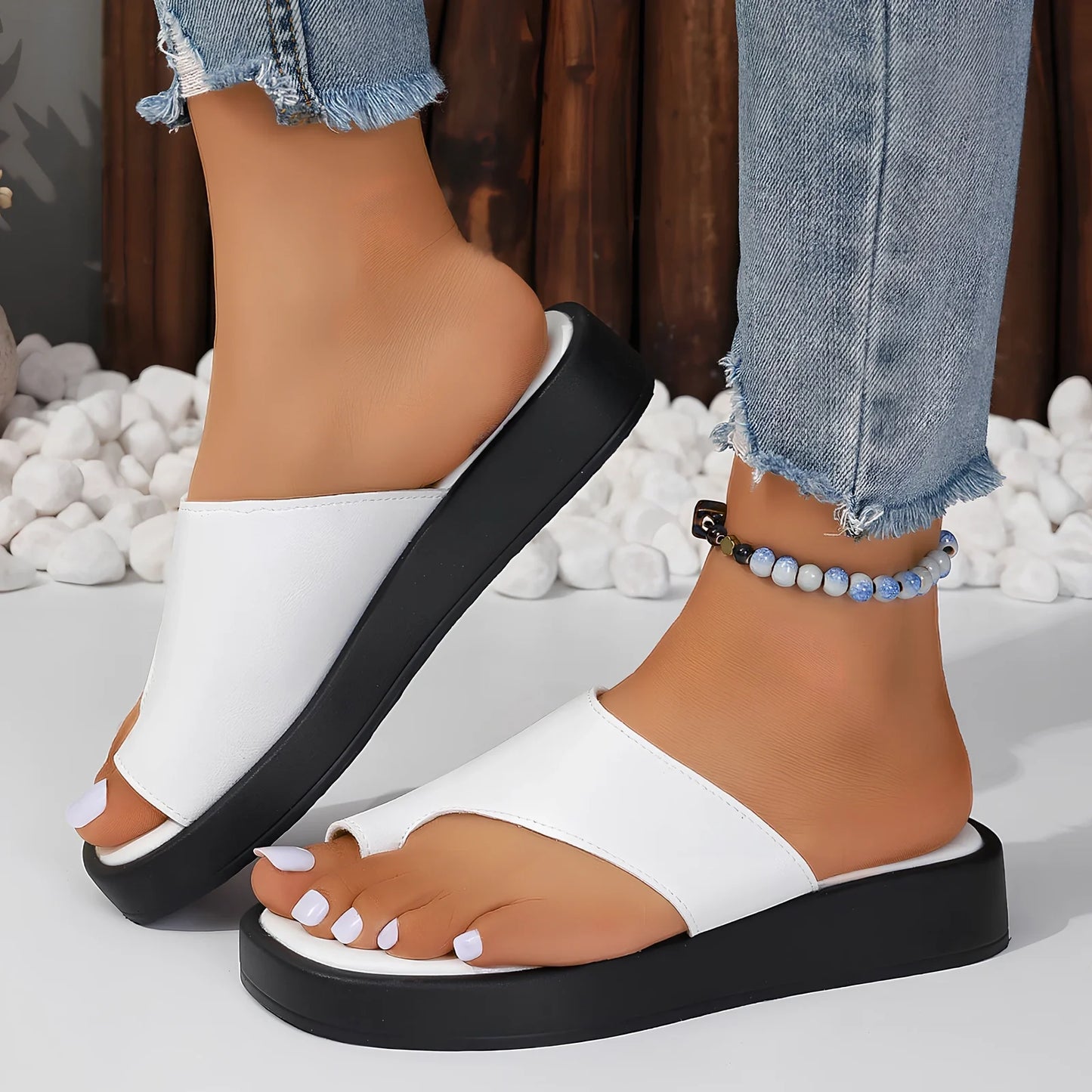 Women's black clip toe slippers with thick rubber sole for summer outdoor wear