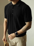 Men's loose fit solid colour basic t-shirt in black or white.