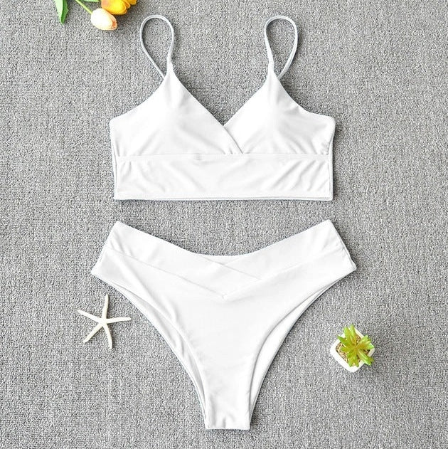 Women's two-piece swimsuit in rose red with polypropylene fibre fabric that resists chlorine