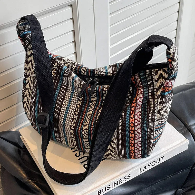 Women's canvas crossbody dumpling bag in ethnic style with three-dimensional pockets