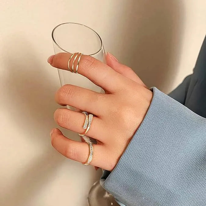 Geometric toe ring with gold plating in rhinestone and water drop designs