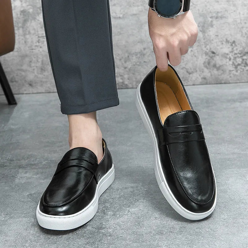 Men's plus size board shoes in black with flat heel, round toe, and artificial PU upper, shown on a neutral background.