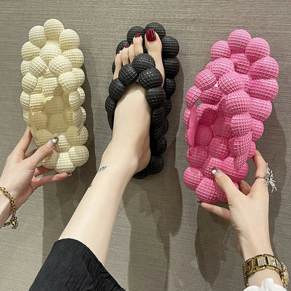 Women's bubble slippers in herringbone design, available in beige, rose red, black, and green