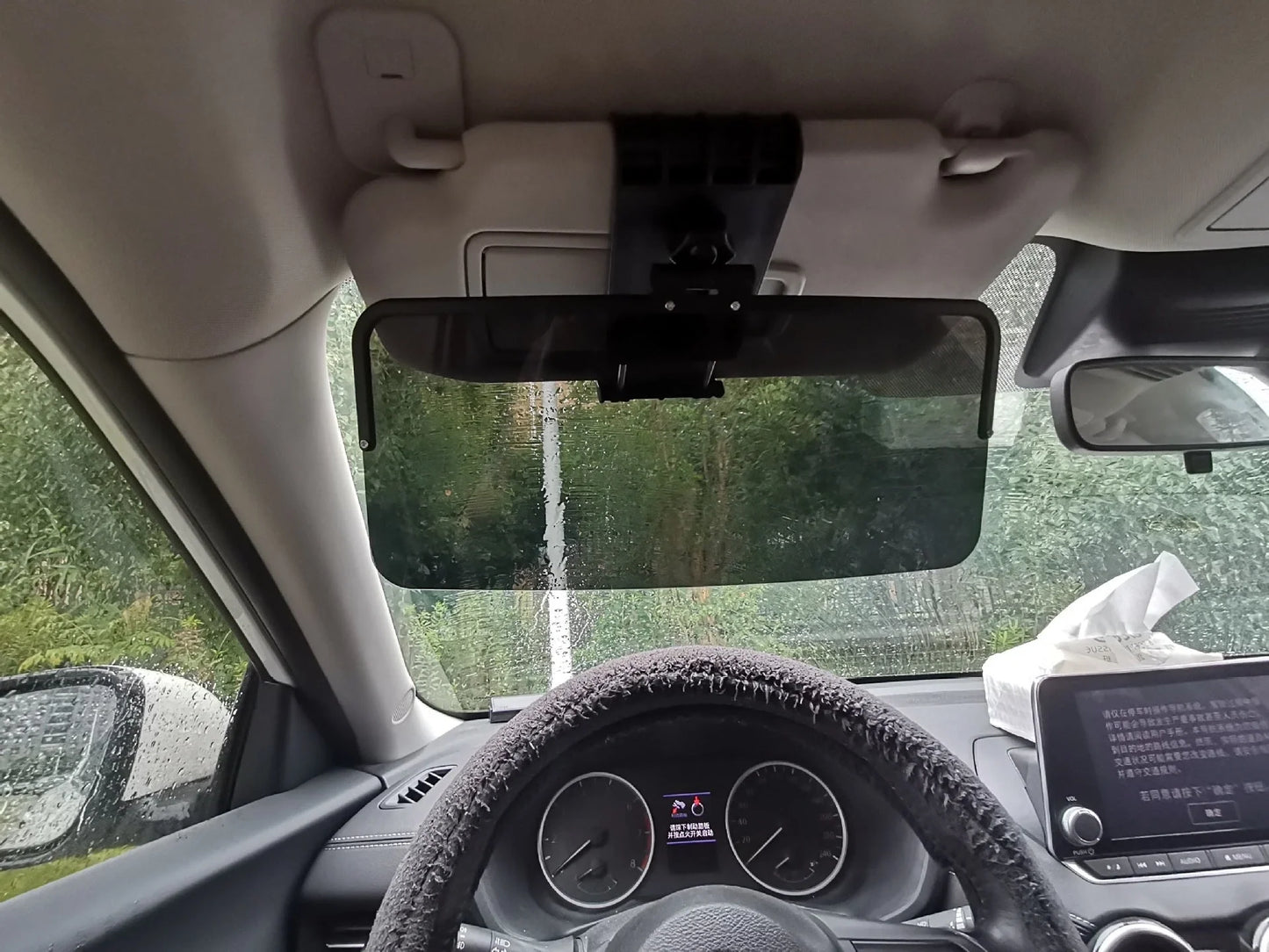 Polarized car sun visor with anti-glare and UV protection features