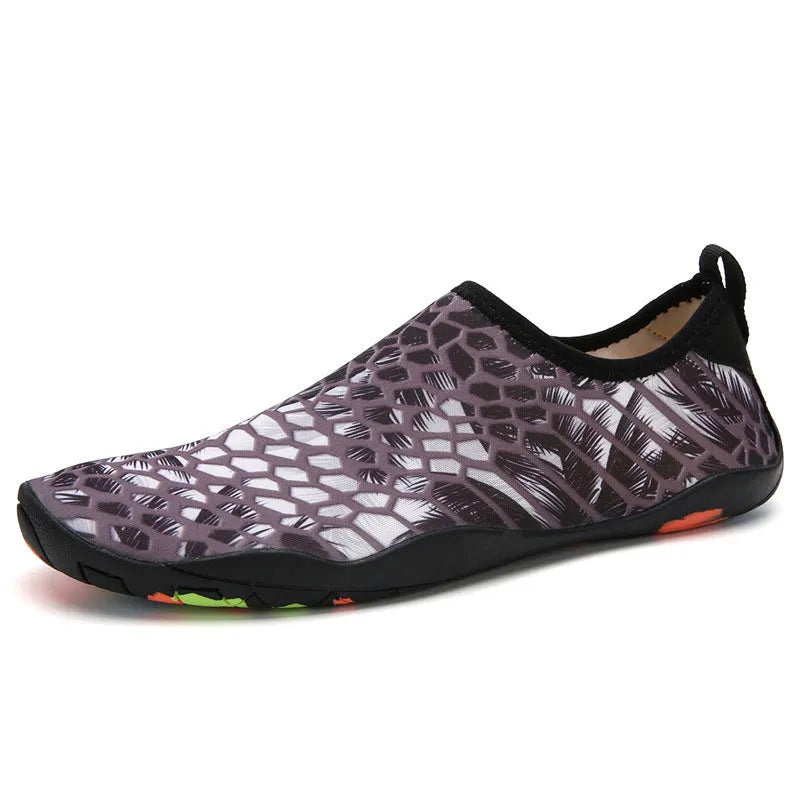 Lycra fabric beach wading shoes with EVA midsole in multiple colour options