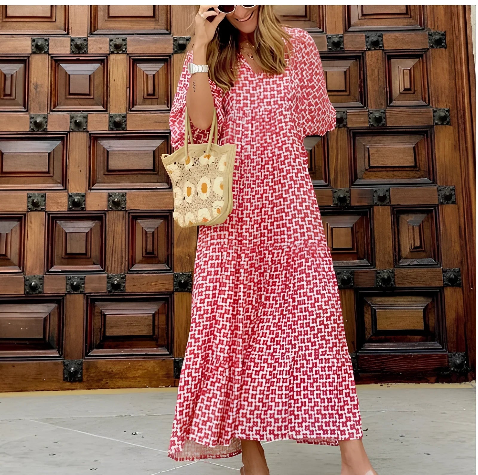 Women's vintage floral print bohemian dress with V-neck and short sleeves in green colour