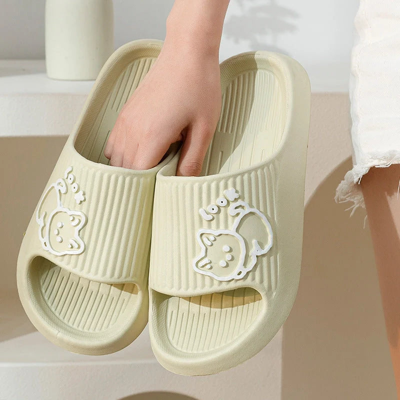 Women's cat slippers with non-slip sole in various colours