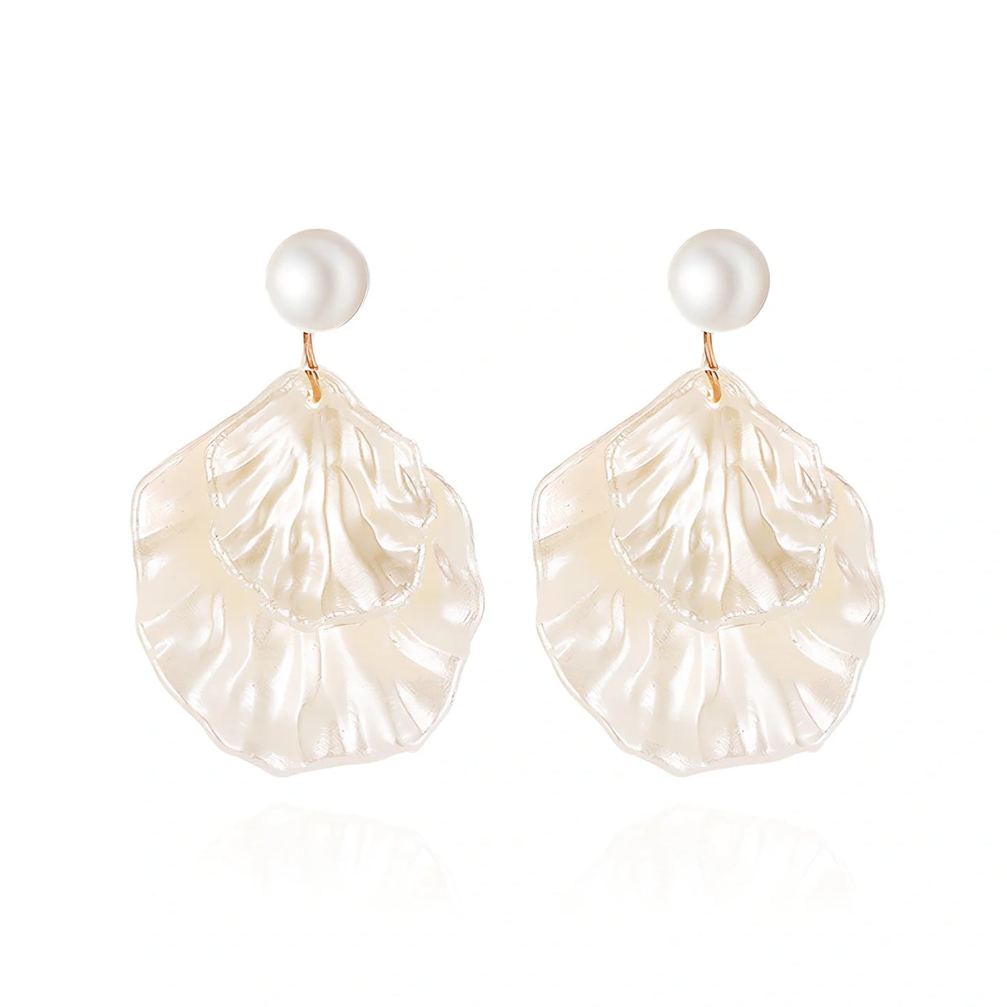 Women's acrylic pearl shell earrings with 5.2g lightweight design and shell shape
