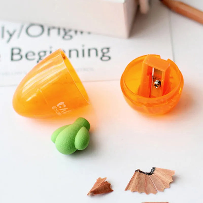 Carrot pencil sharpener with plastic construction measuring 7cm long