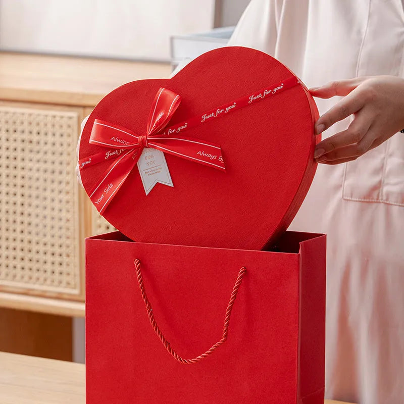 Red love engagement proposal large flower ceremony sense Qixi packing box with greeting card