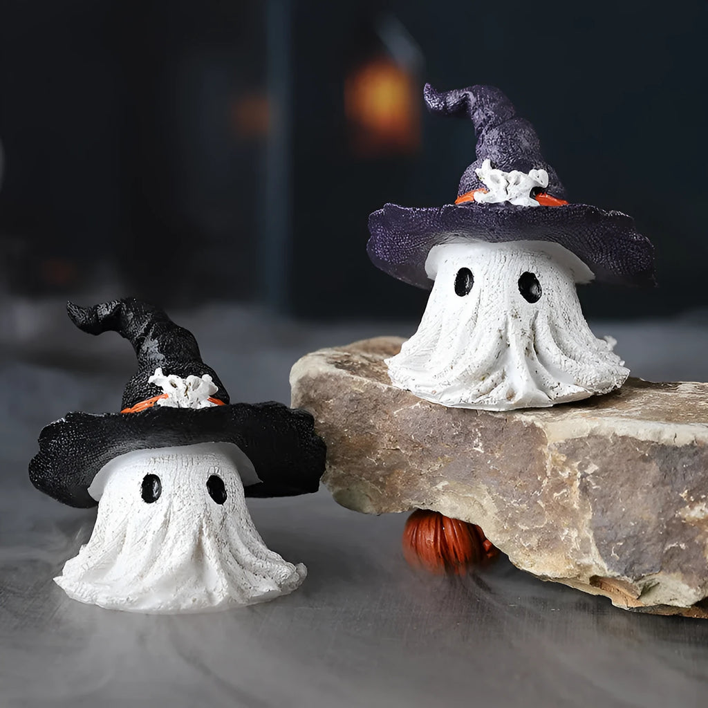 Resin wizard hat ornament in black or purple colour for Halloween Christmas decoration