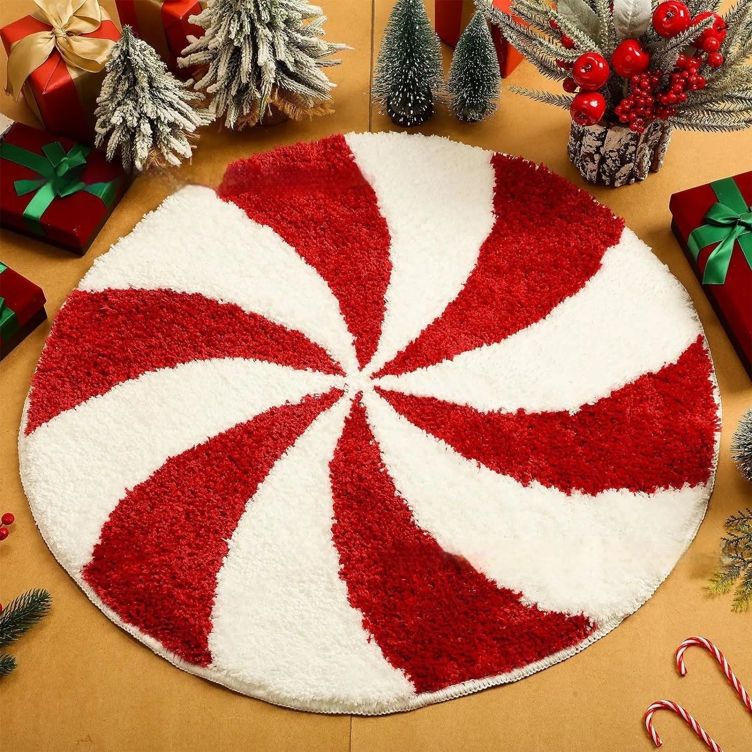 Square Christmas carpet with festive printed pattern on polyester fibre material