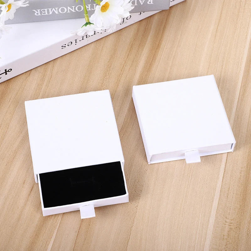 Drawer jewelry box in various colours for necklace and bracelet storage