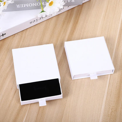 Drawer jewelry box in various colours for necklace and bracelet storage