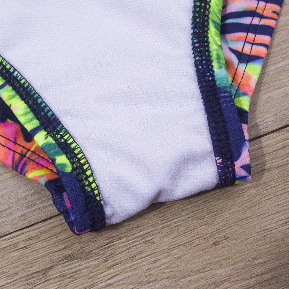 Feather printed lace up bikini set in chemical fibre blend with high elasticity for swimming and wading sports