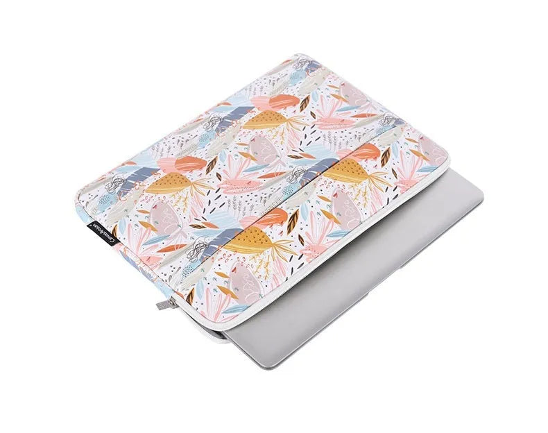White PU leather waterproof laptop inner sleeve for 14-inch computers.
