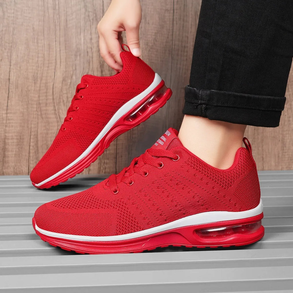 Casual flyknit running shoes in multiple colours with mesh upper and PU sole.