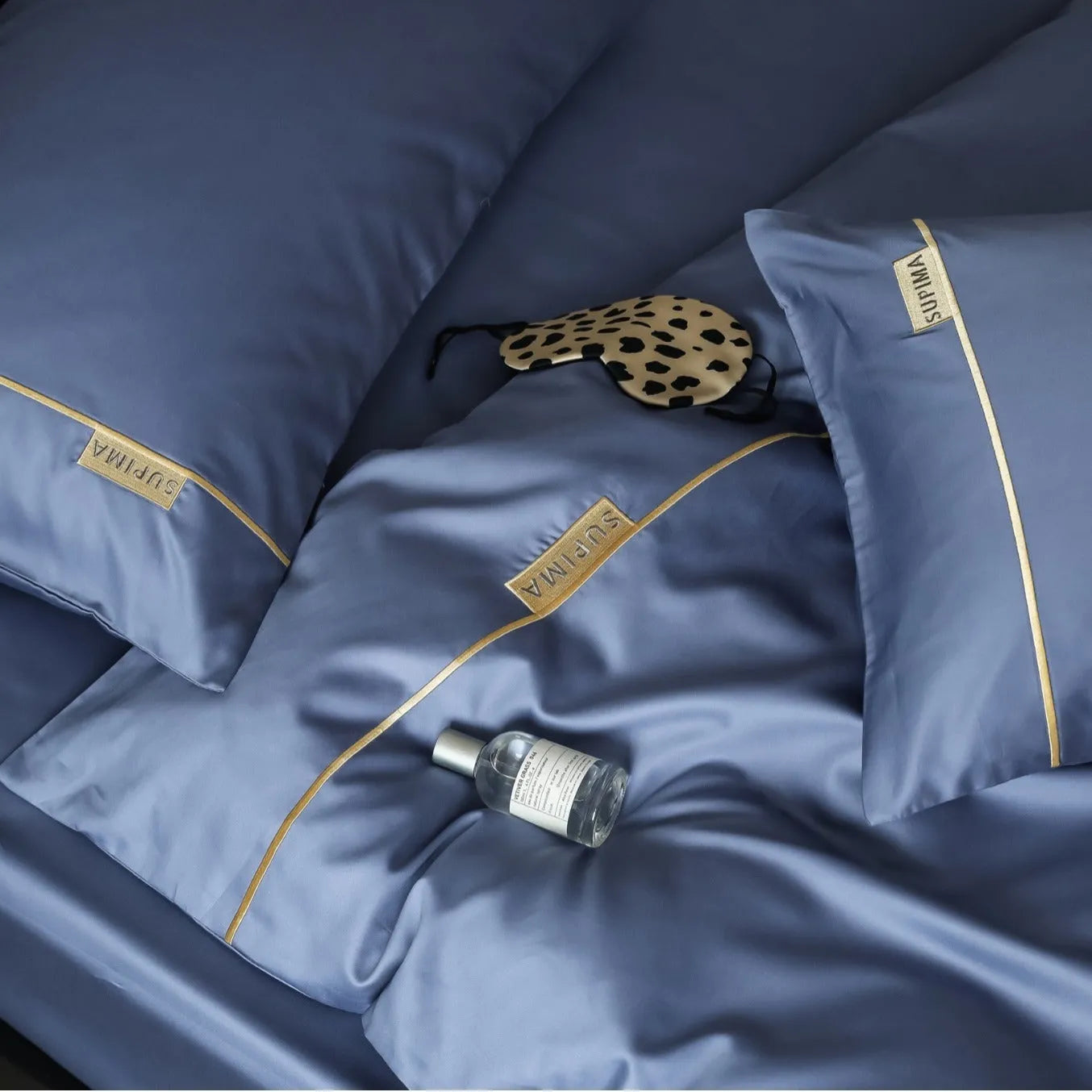 Pure cotton embroidered four-piece bed sheet set in champagne with quilt cover and pillowcases