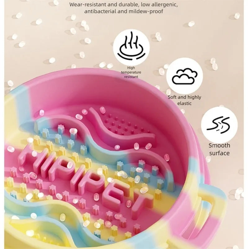Silicone slow food bowl with double-ear handle and interactive maze design for dogs, in green colour