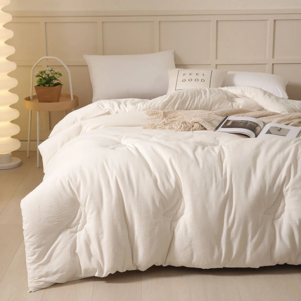 Soybean fibre pure cotton quilt in white, pink jade, or grey with twill sanded weave
