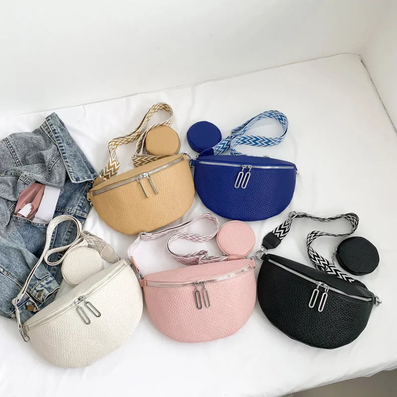 Solid colour women's crossbody bag with saddle lock zipper and horizontal square shape