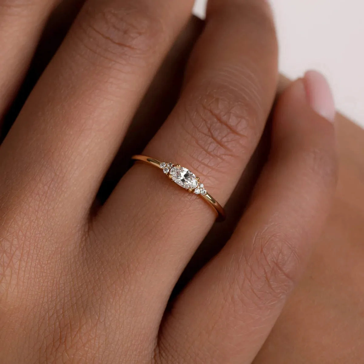 S925 sterling silver horse eye blue stone engagement ring in yellow gold with white diamond