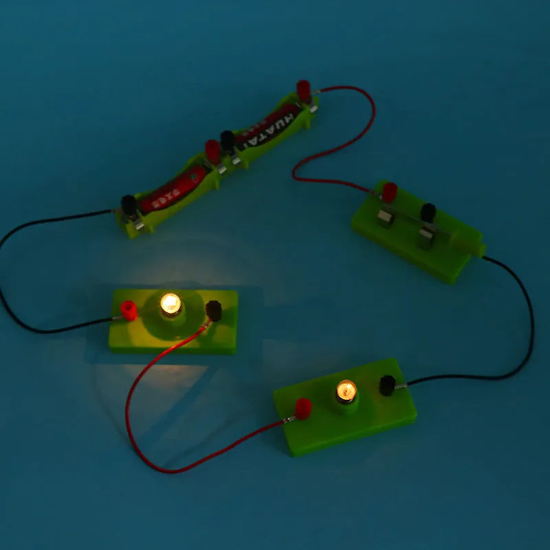 Physical electrical bulb multiple-series connection equipment in colour box packaging, plastic kit for teenagers