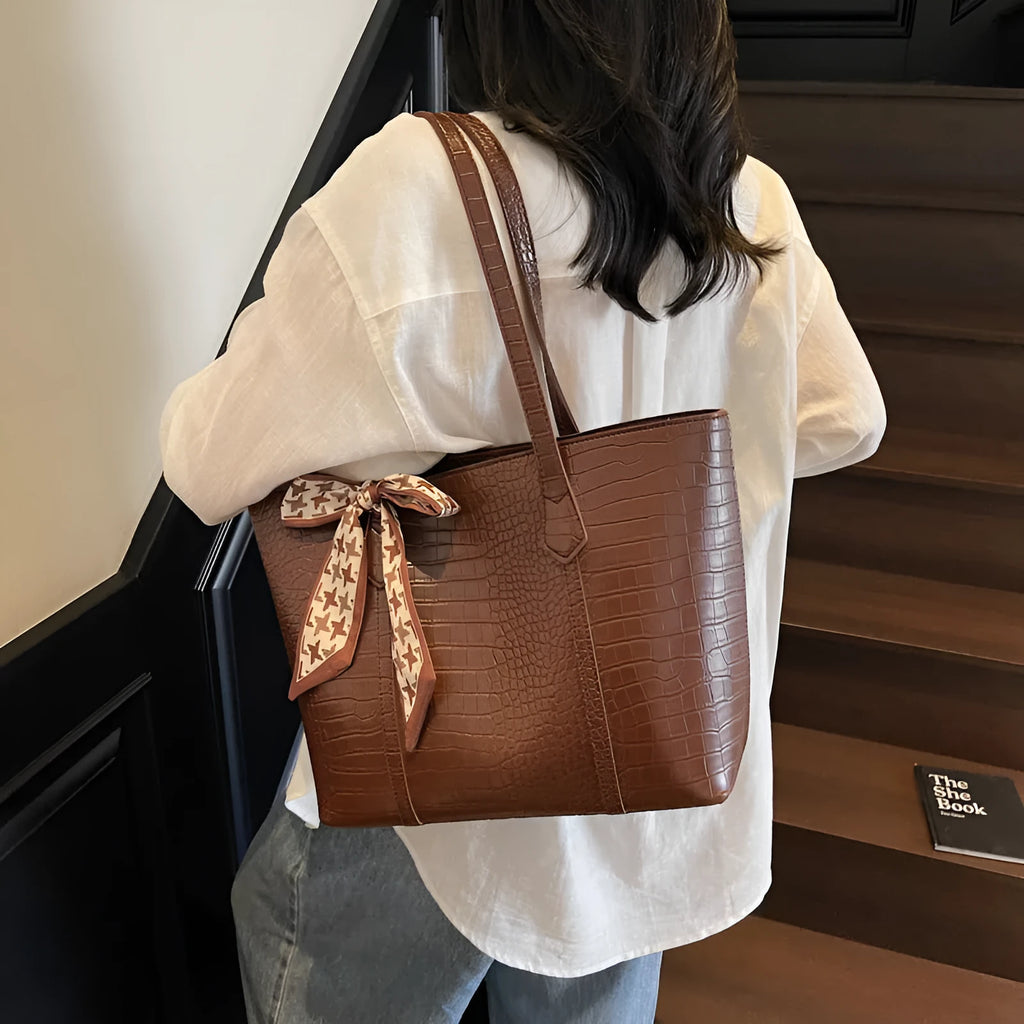 Temperament Commute All-match Underarm Bag in PU crocodile pattern, available in five colours