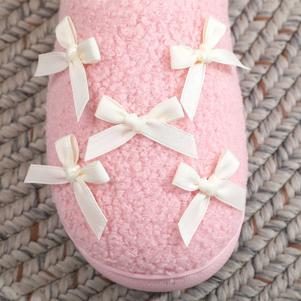 Women's cute bow slippers with thickened plush upper and artificial wool inner, in white, flat heel style