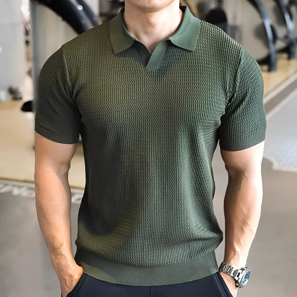 Men's slim fit polo shirt with button henry collar in solid colours.