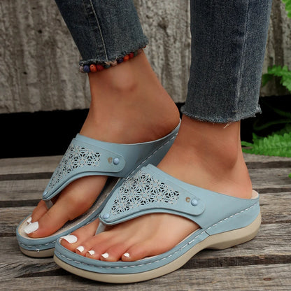 Women's PU thong sandals with segmented toe design in various colours