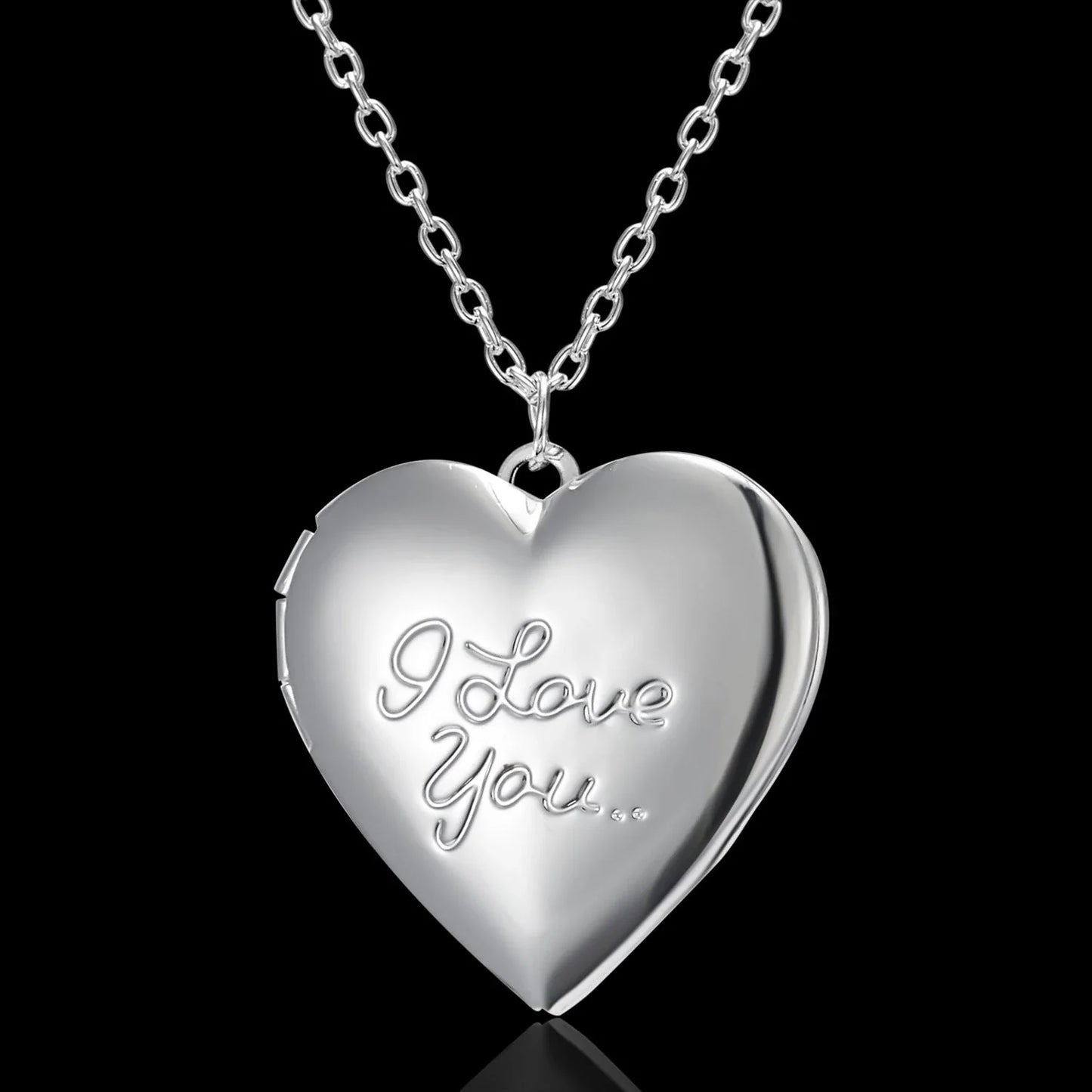 Personalized heart-shaped photo frame necklace in various colors, a romantic gift for women to showcase cherished memories