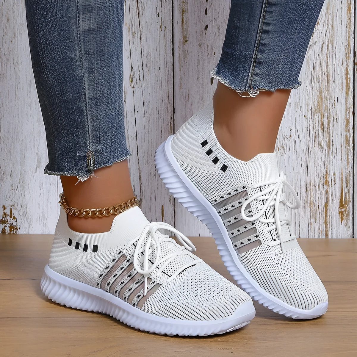 Women's white casual flyknit wedge lace-up mesh shoes with round toe and low top