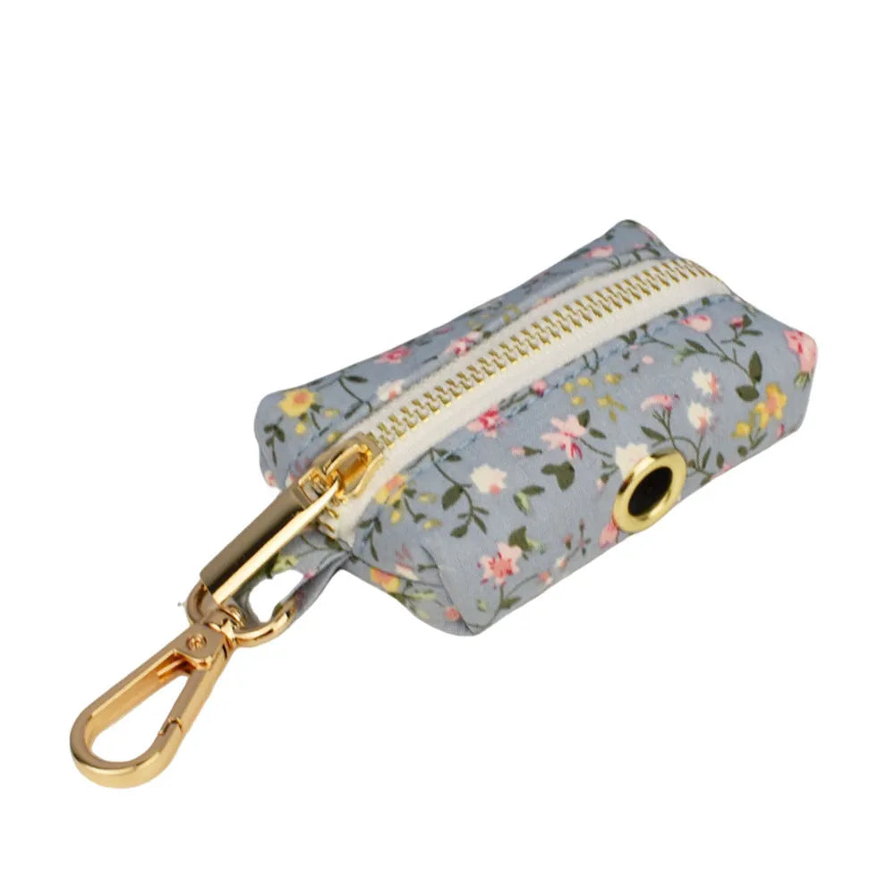 Floral pattern dog collar and matching accessories set in cloth material