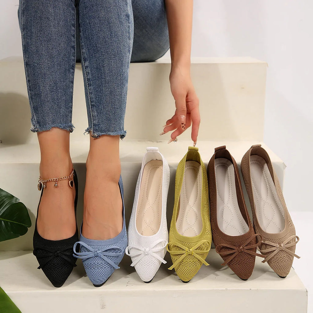 Women's bow-detailed knitted loafers with pointed toe and flat heel in multiple colour options