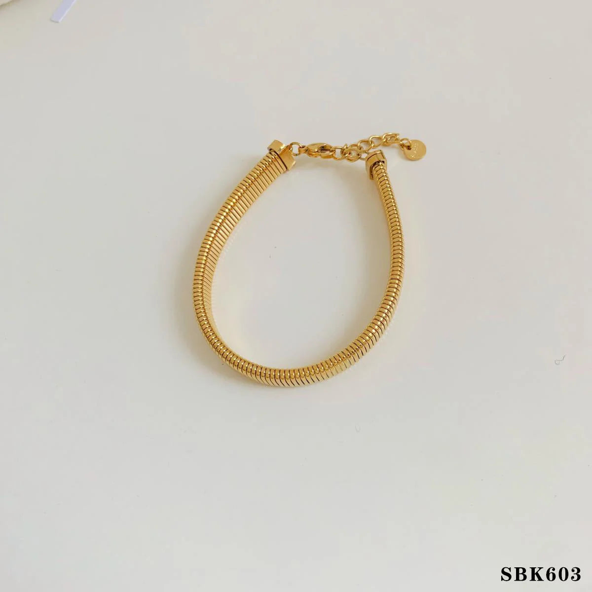 Retro silver crystal heart-shaped women's bracelet set with adjustable infinite symbol design