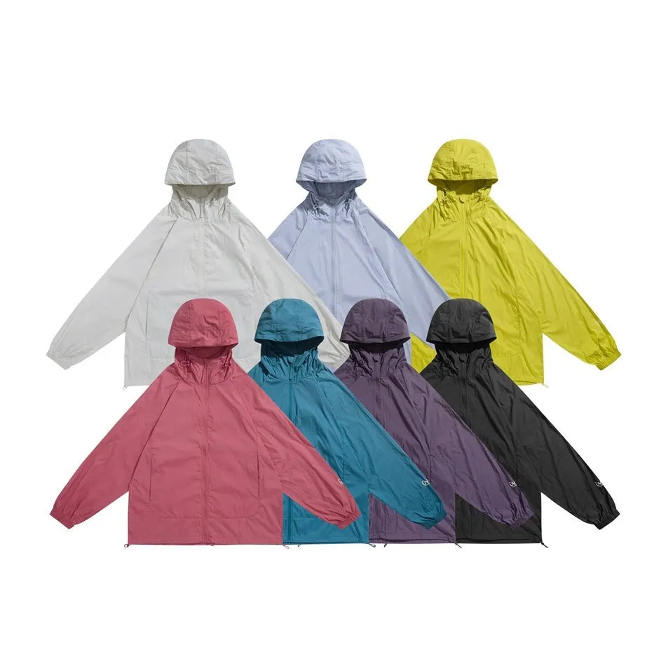 Men's thin hooded sports coat in chemical fibre blend fabric with top stitching slit pockets