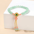 Green crystal bead bracelet for women with manual stringing and adjustable design