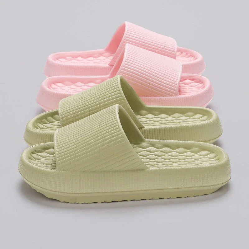 Stylish EVA slippers with rhombus stripe pattern for comfortable summer wear