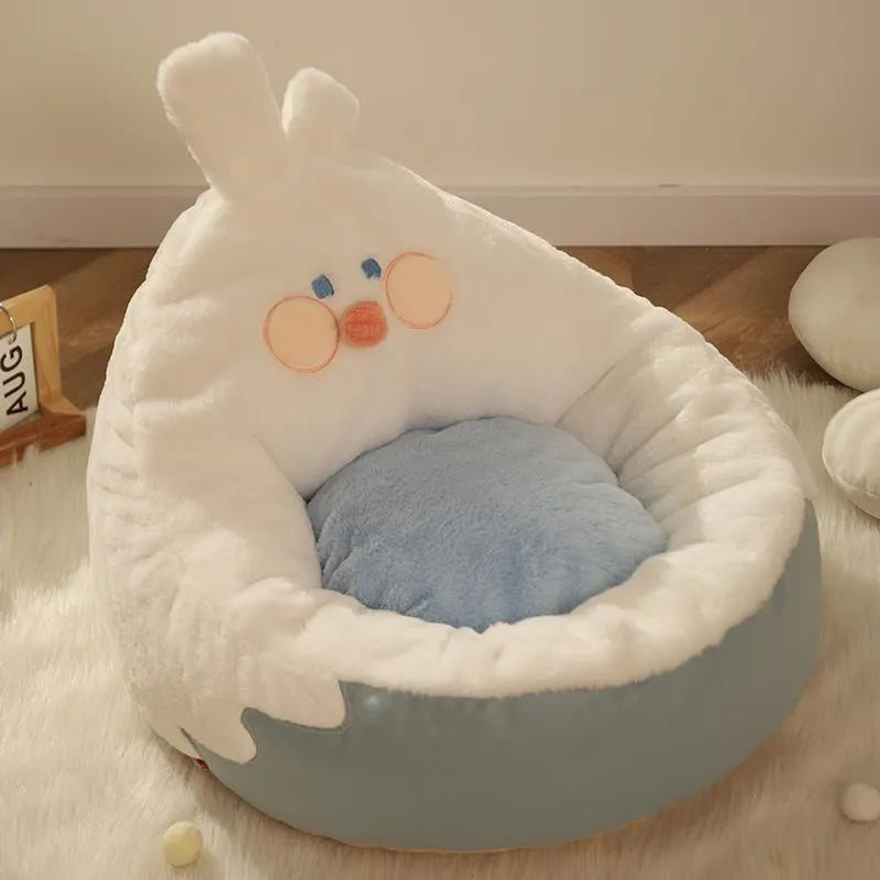 Cat's nest semi-closed pet bed 50x50x30cm in beige with chicken shape, made from polyester and PP cotton