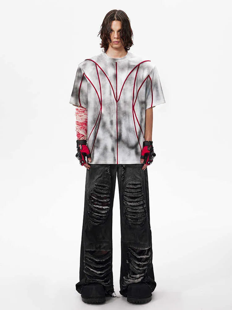 Padded shoulder short sleeve T-shirt with textured three-dimensional line patchwork design