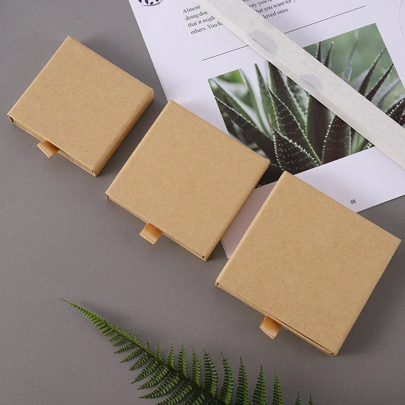 Drawer jewelry box in various colours for necklace and bracelet storage