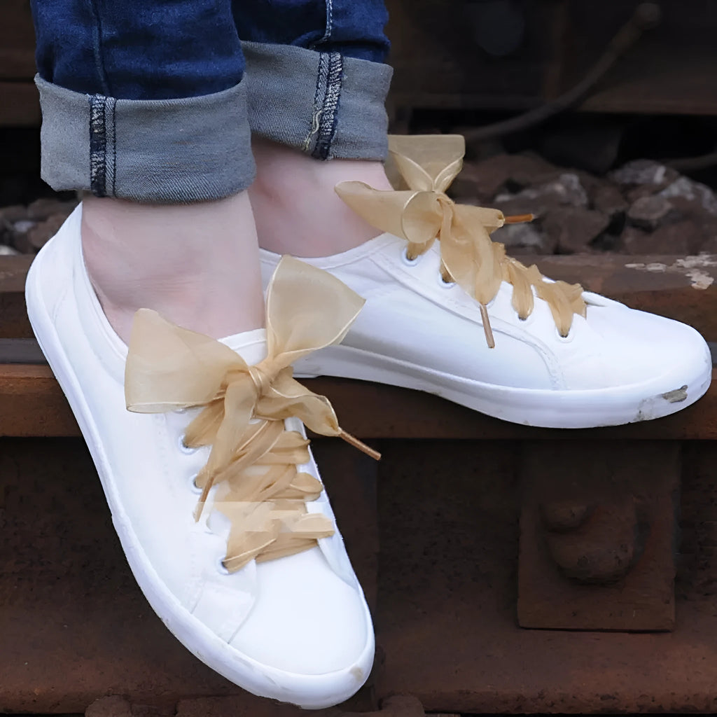 Wide 4cm transparent silk-style shoelaces in multiple solid colours, shown with a length of 110cm.