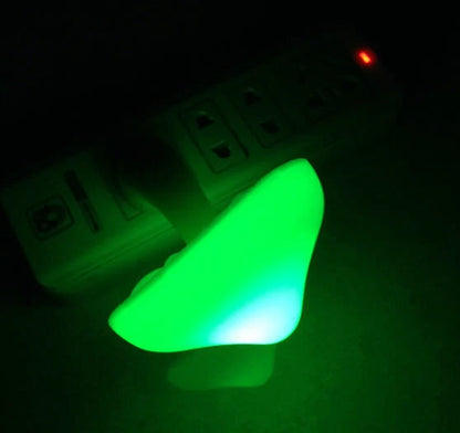 Mushroom-shaped LED night light with automatic sensor in various colours