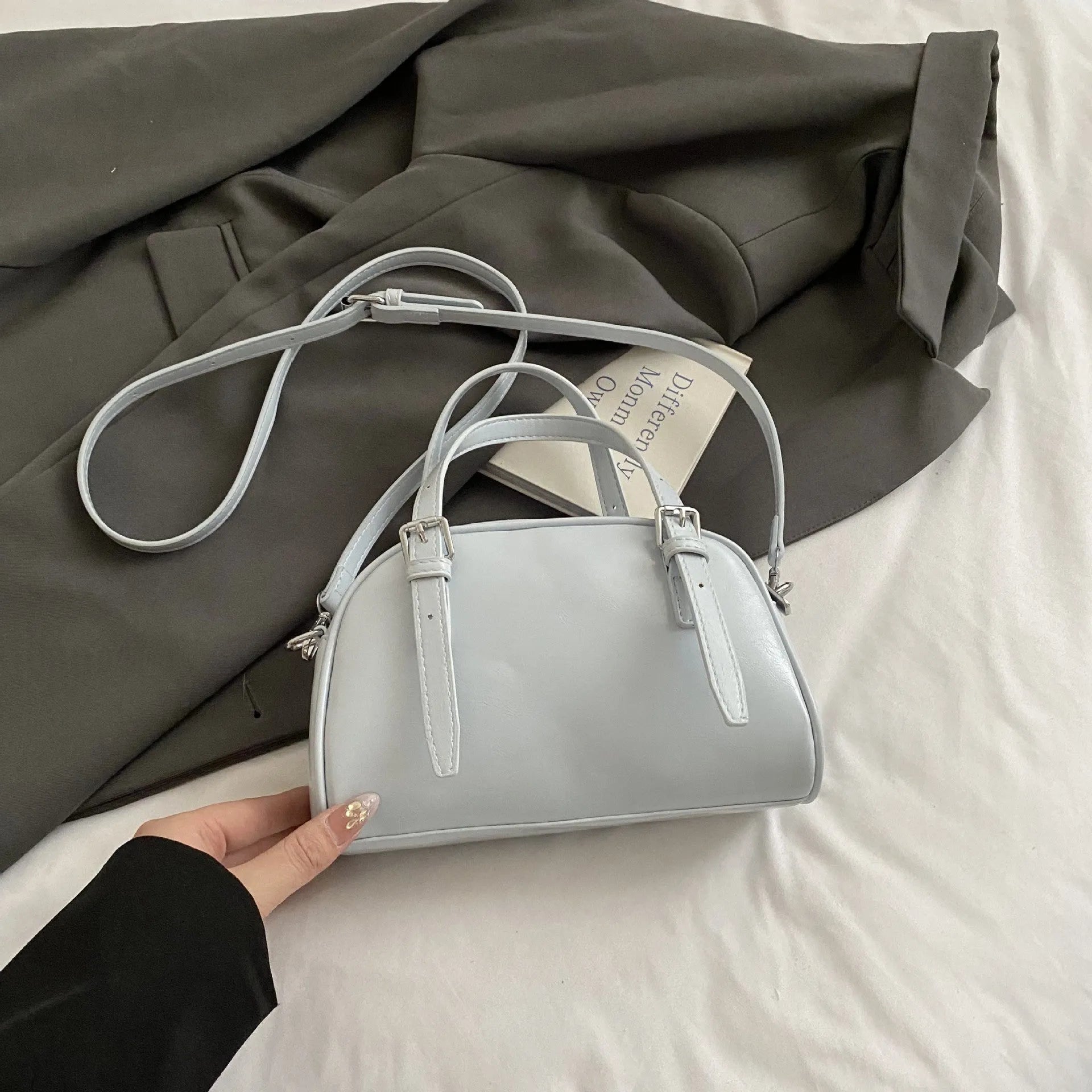 Korean style small square shoulder bag in PU material with shell shape design