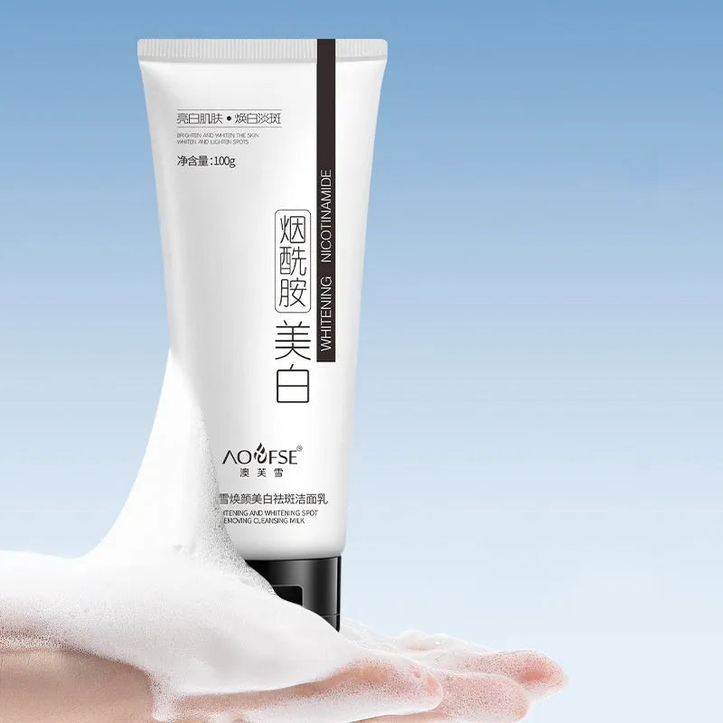 White 100ml bottle of whitening and freckle removing facial cleanser for pore cleansing